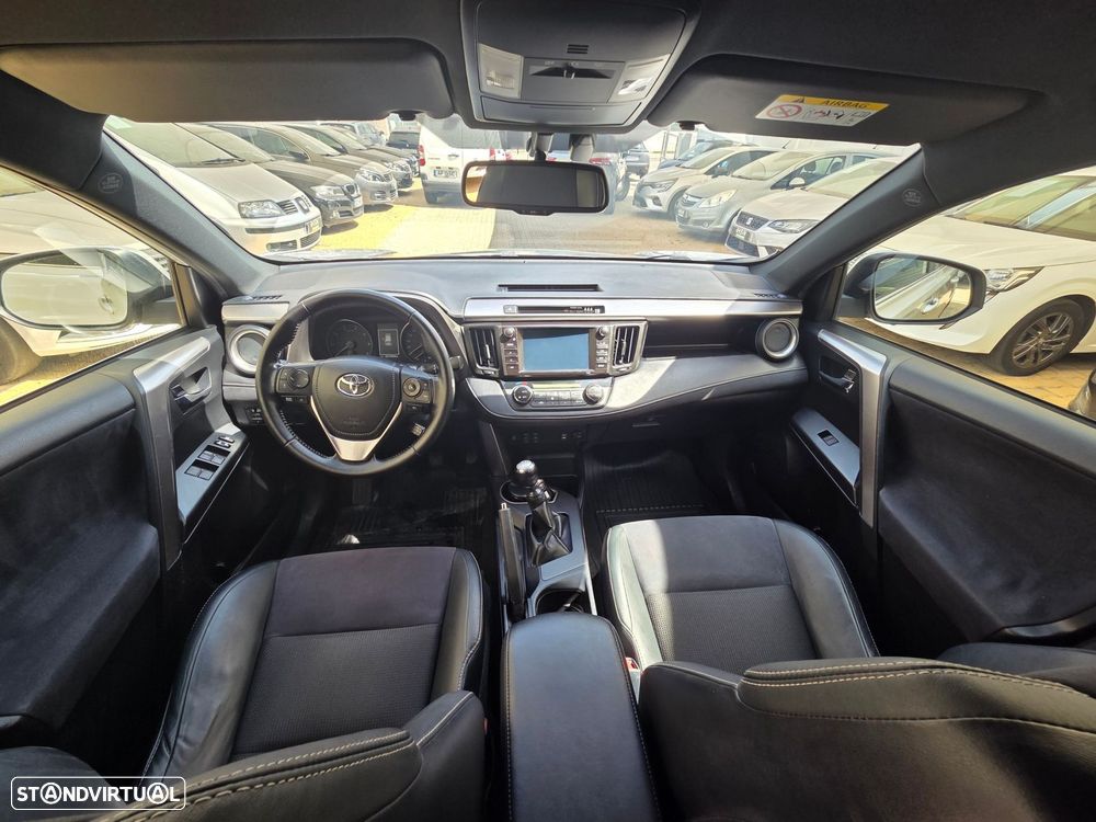 Toyota RAV4 2.0 D-4D Comfort - 15