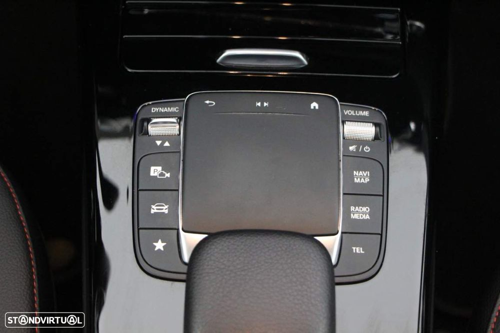 Mercedes-Benz A 250 e AMG Line - 23