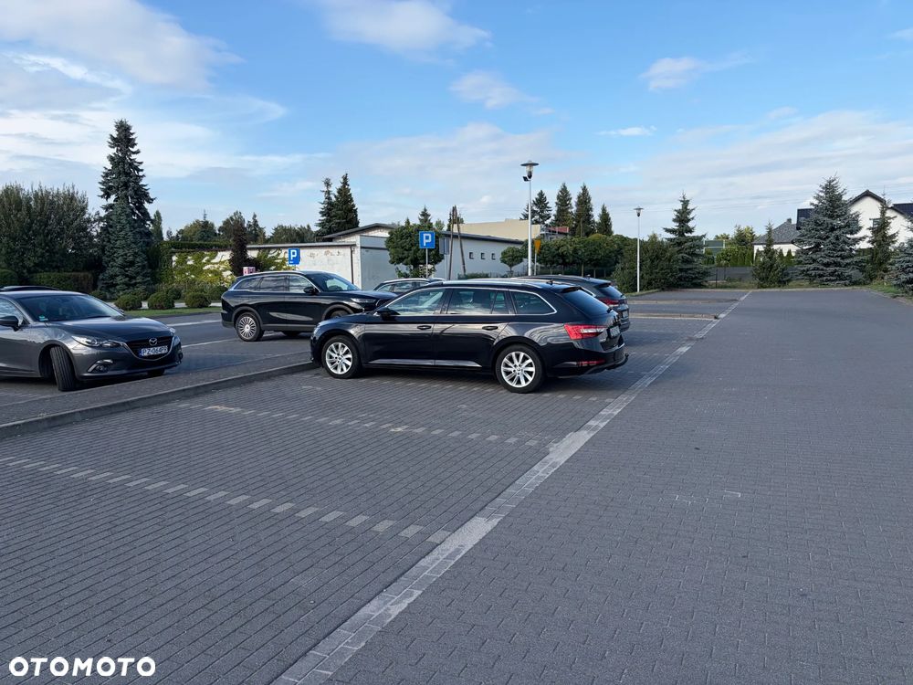 Skoda Superb 1.5 TSI Ambition DSG - 6