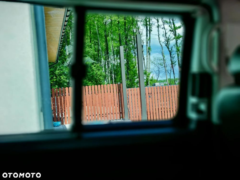 Volkswagen Caravelle - 12