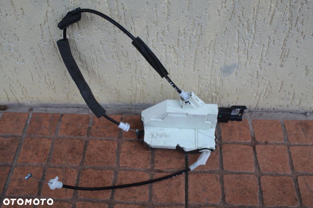 ZAMEK DRZWI PRAWY PRZÓD 6 PIN CITROEN C5 III X7 574387 - 1