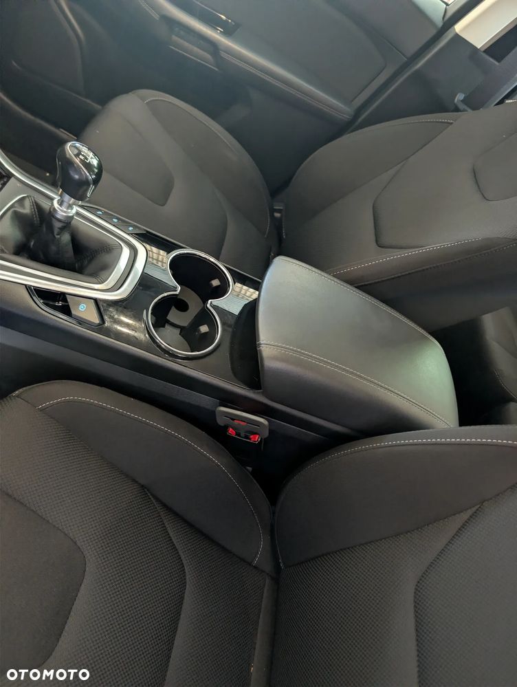 Ford S-Max 2.0 TDCi ST-Line - 26