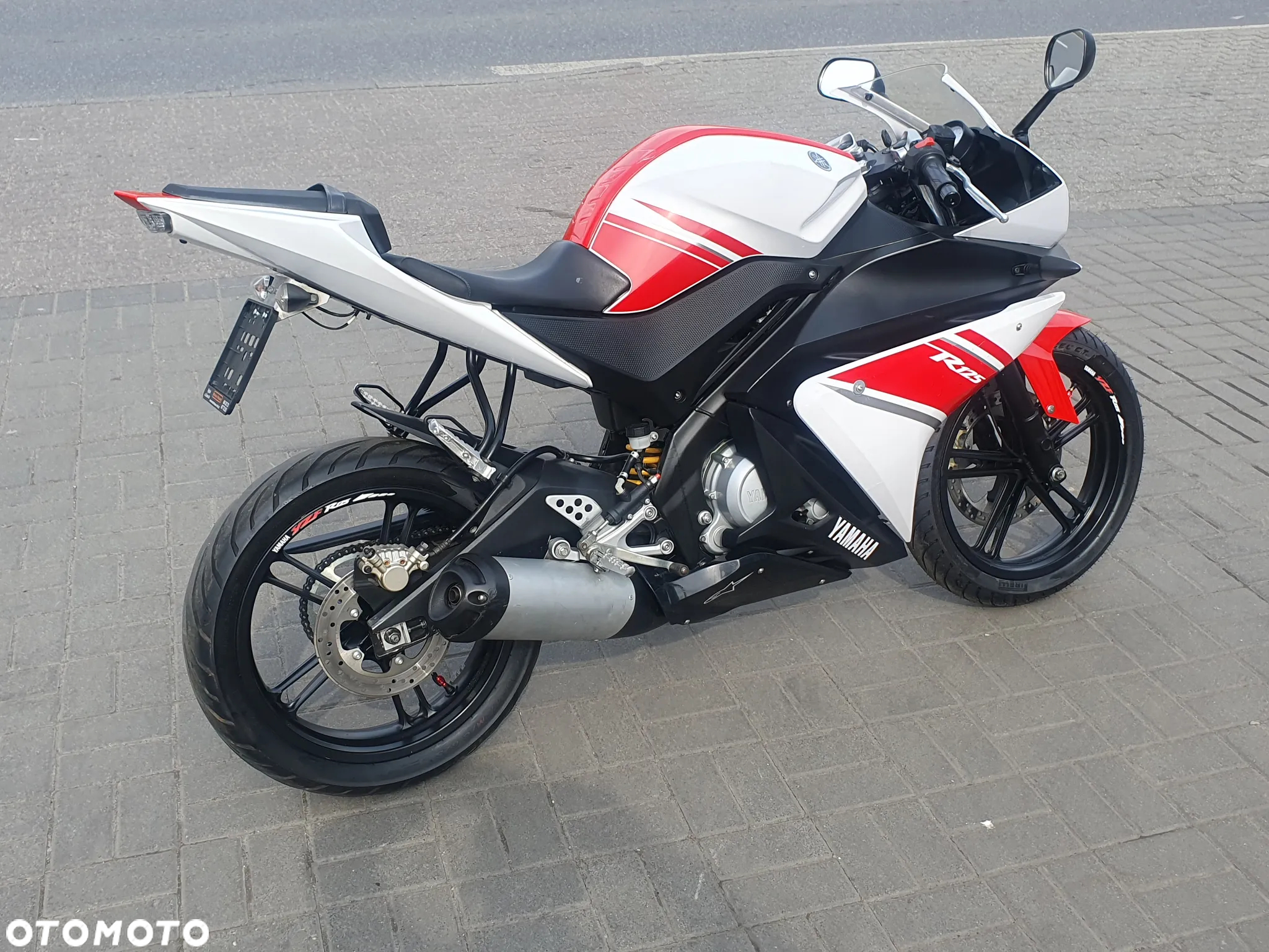 Yamaha YZF - 14