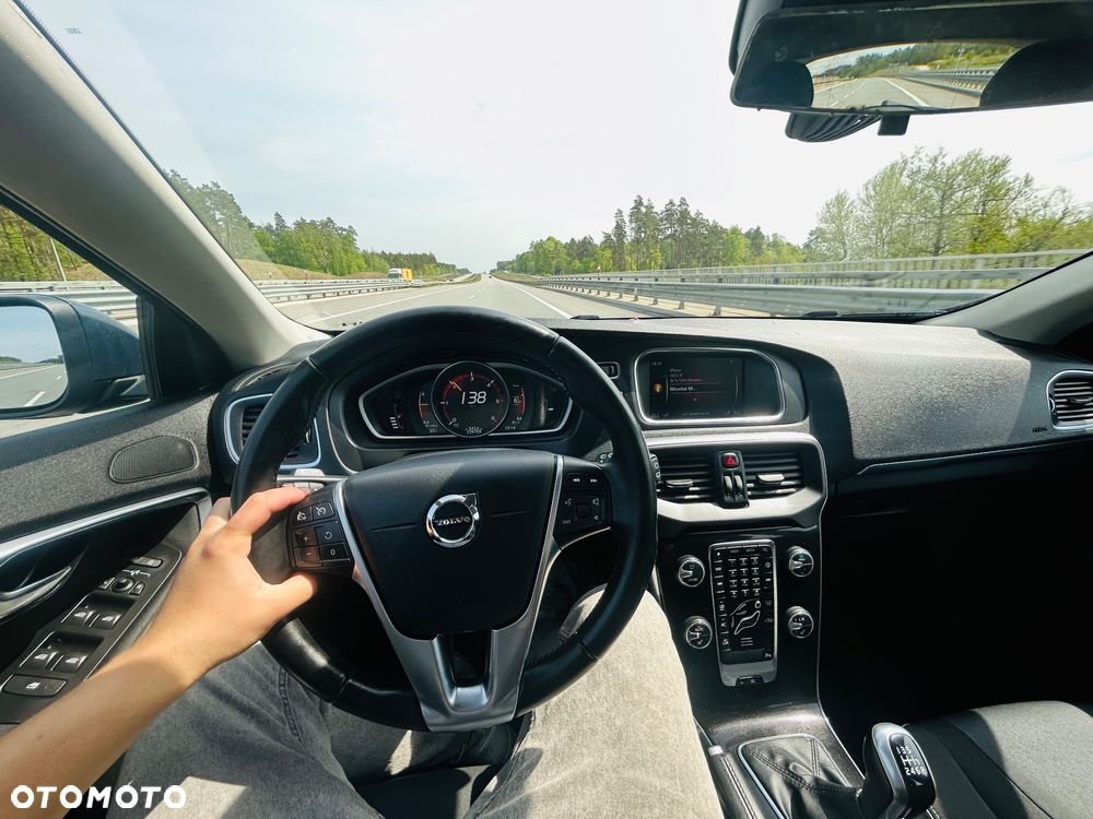 Volvo V40 D2 - 13