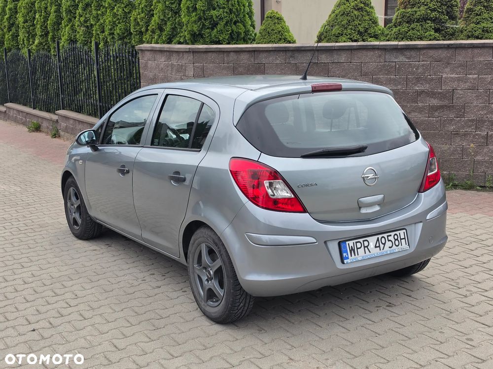 Opel Corsa - 8