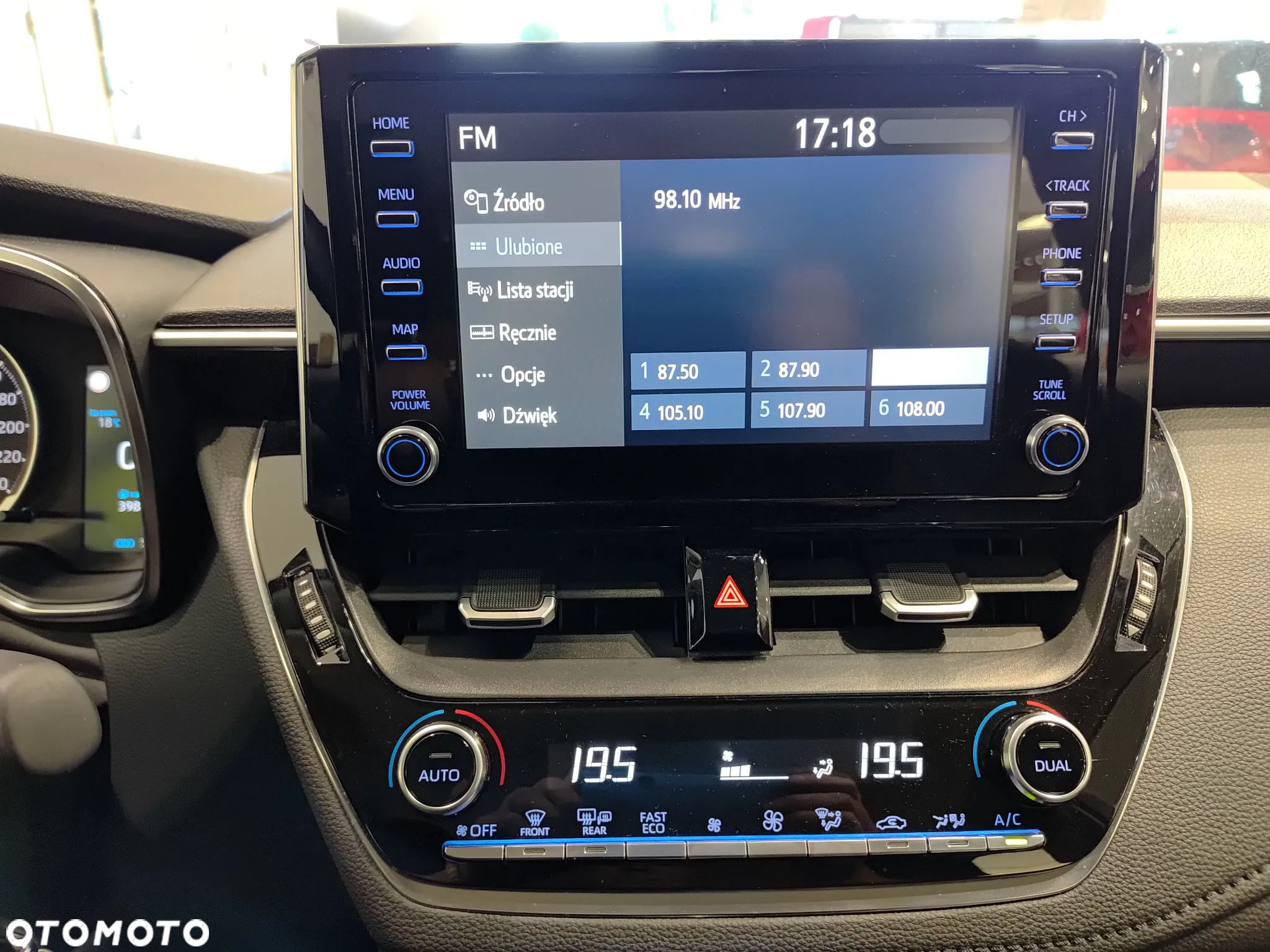 Toyota Corolla 1.5 Comfort - 11