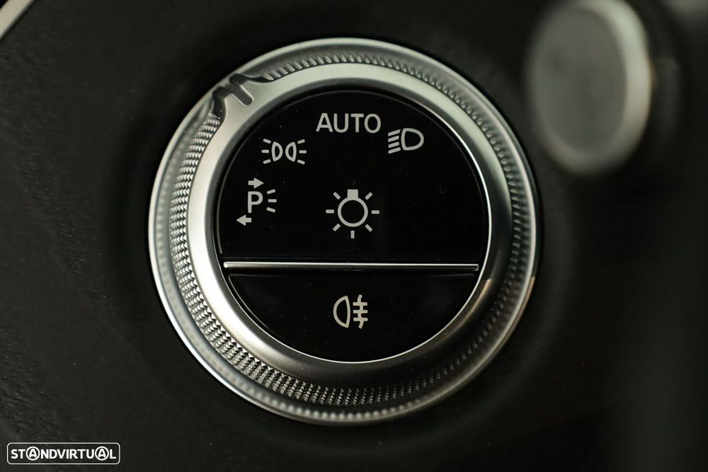 Mercedes-Benz E 300 Standard - 20