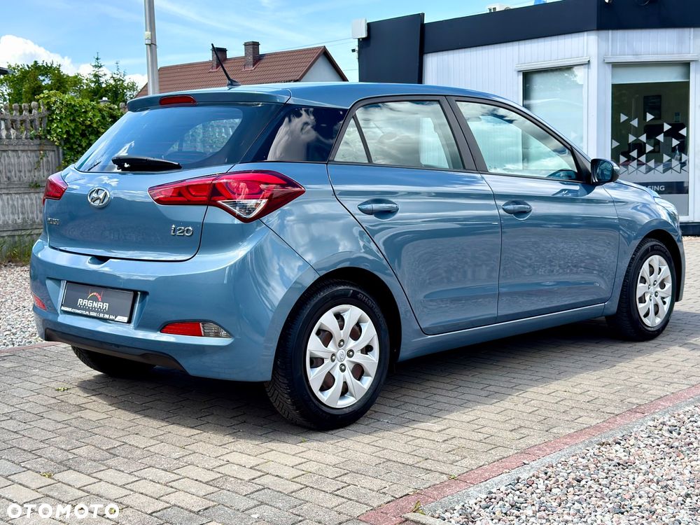 Hyundai i20 blue 1.2 Classic - 11