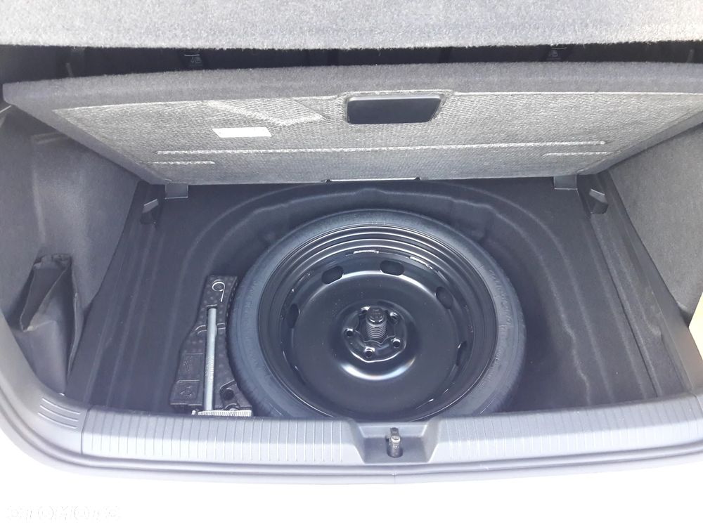 Volkswagen Golf 1.5 eTSI mHEV Edition 50 DSG - 9