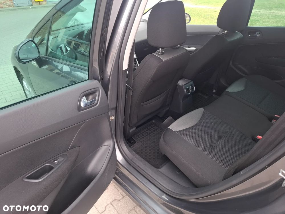 Peugeot 308 1.6 HDi Premium - 17