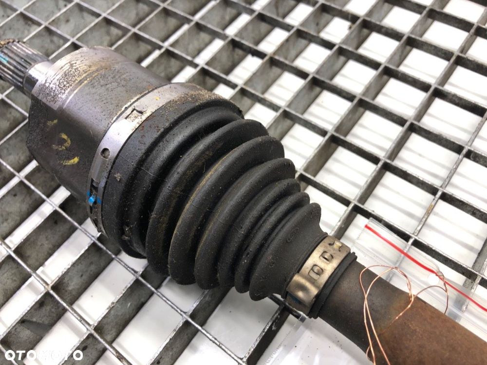 PÓŁOŚ PRAWY PRZÓD  HYUNDAI KONA (OS, OSE, OSI) 2017 - 2022 1.0 T-GDi 88 kW [120 KM] benzyna 2017 - 3