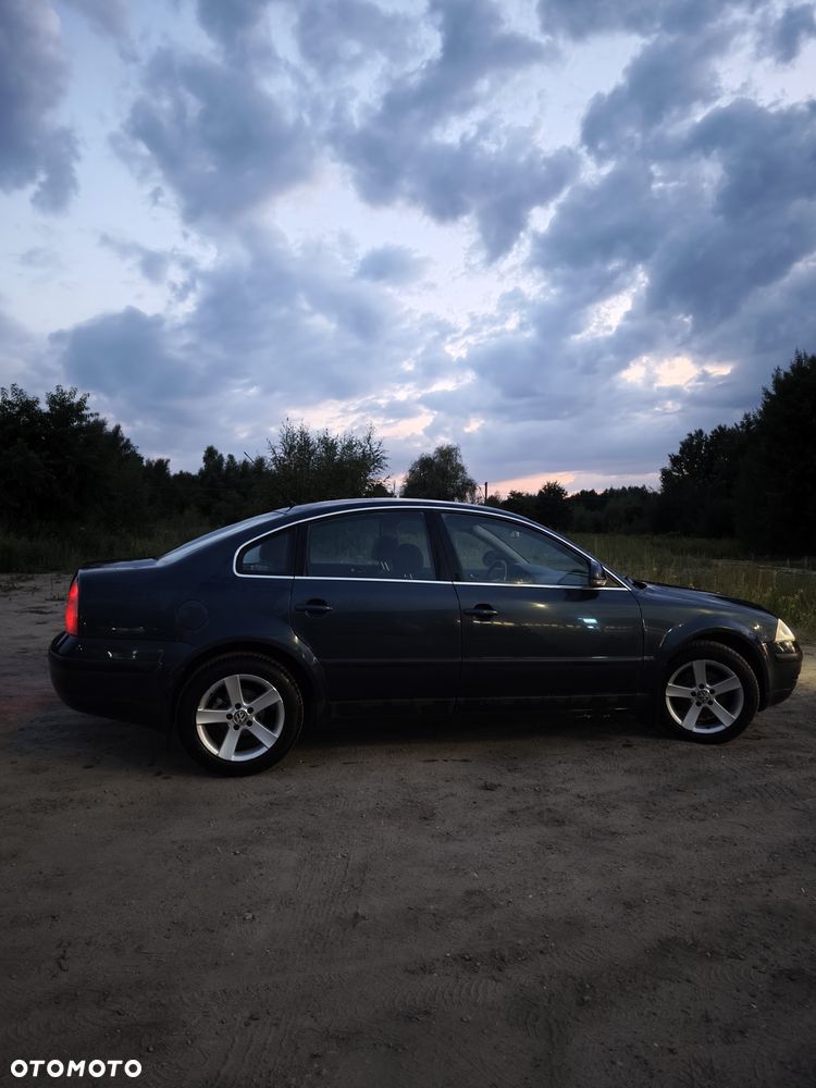Volkswagen Passat 1.9 TDI Comfortline - 8