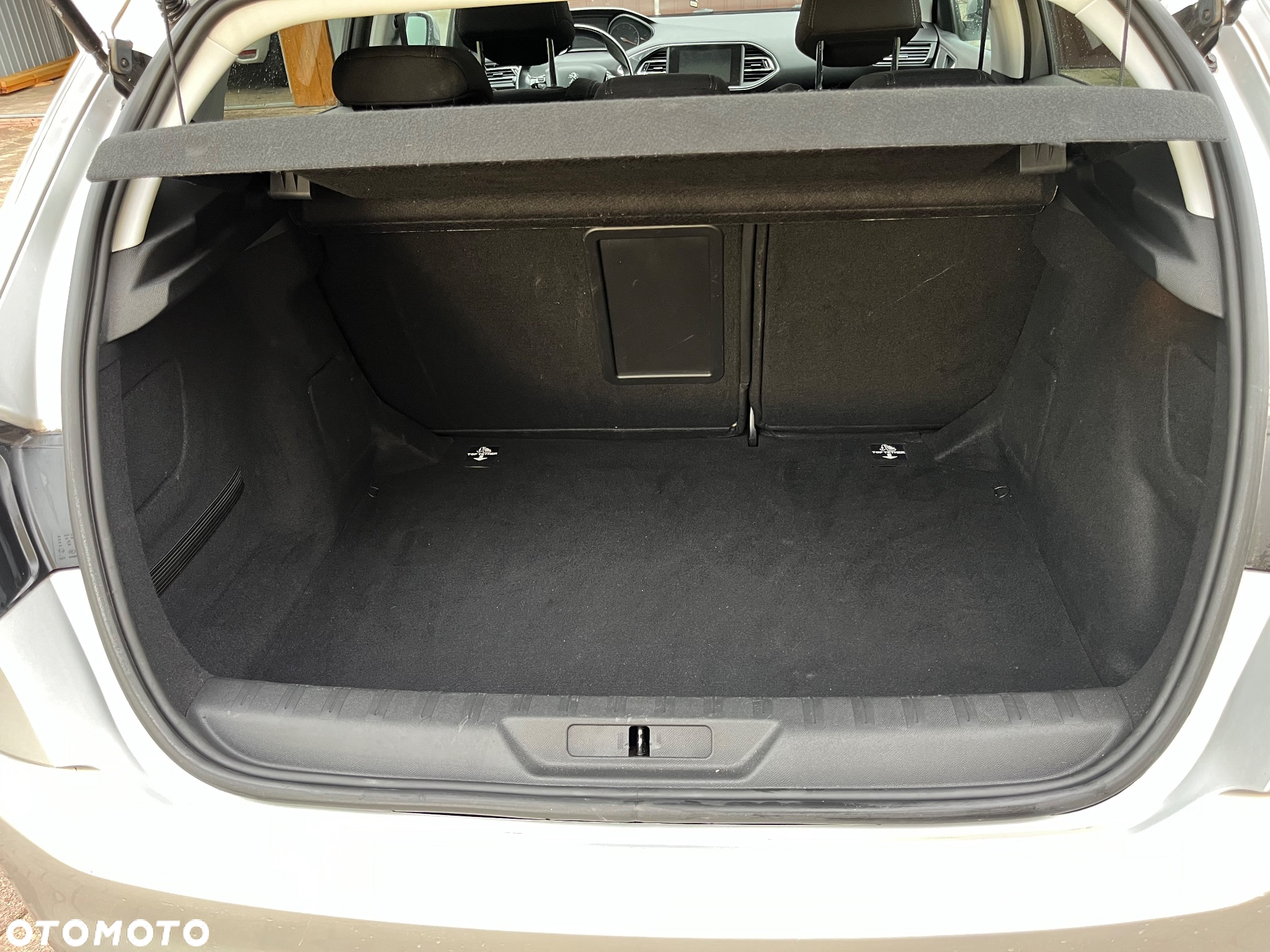 Peugeot 308 1.2 PureTech Allure S&S EAT6 - 20