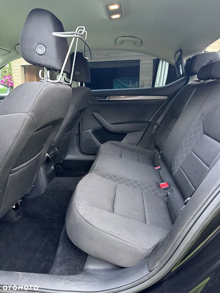 Skoda Superb 2.0 TDI Ambition DSG7 - 25