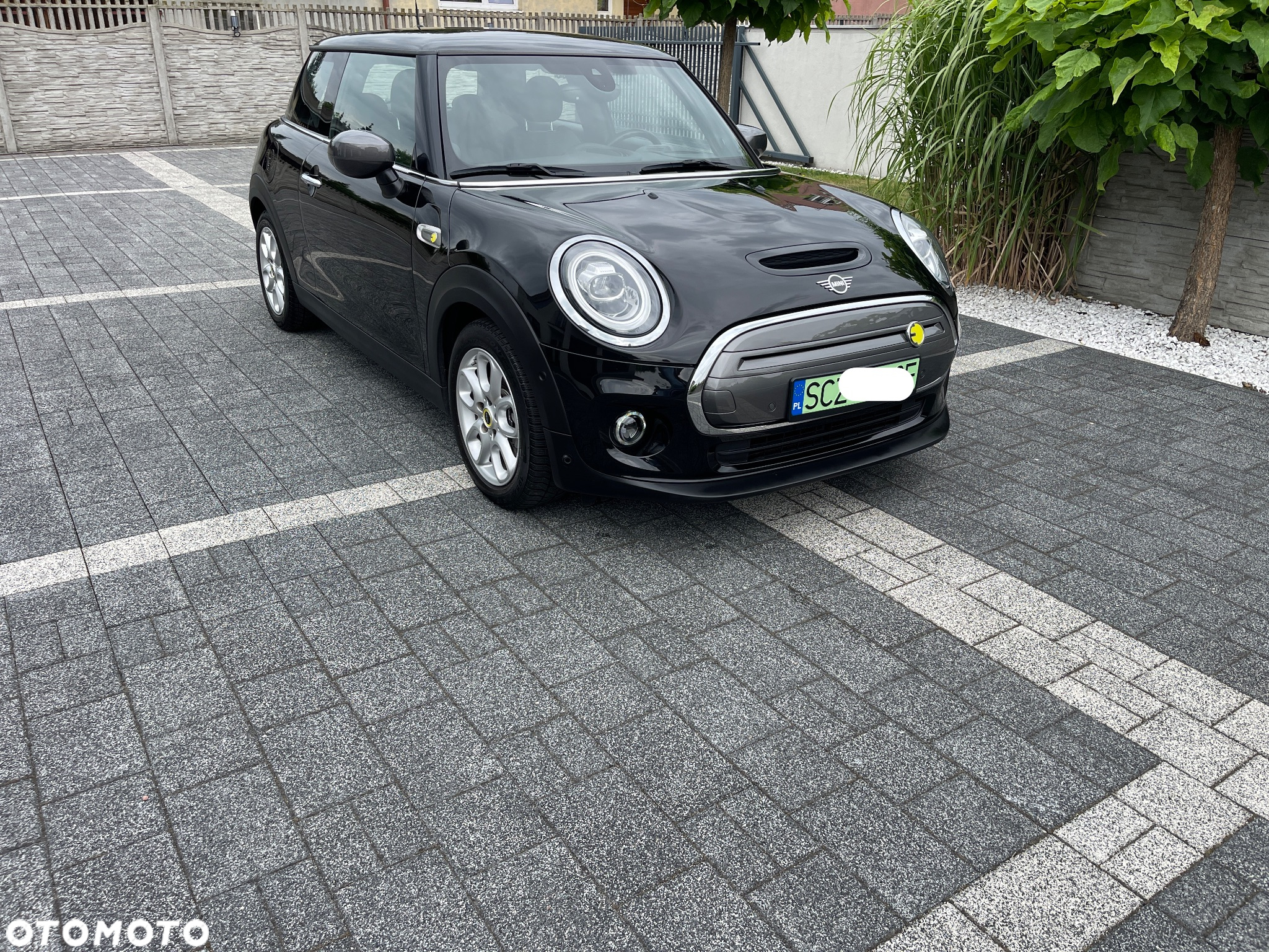 MINI Cooper SE Electric Trim - 11