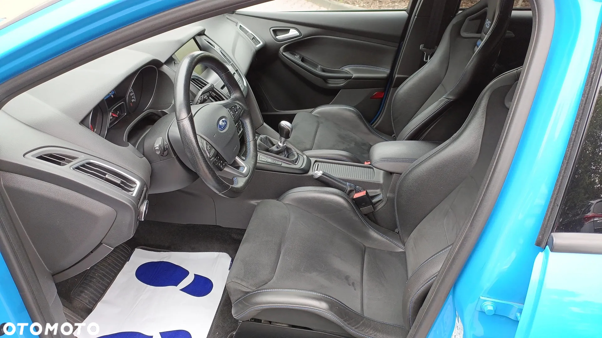 Ford Focus 2.3 EcoBoost RS - 9