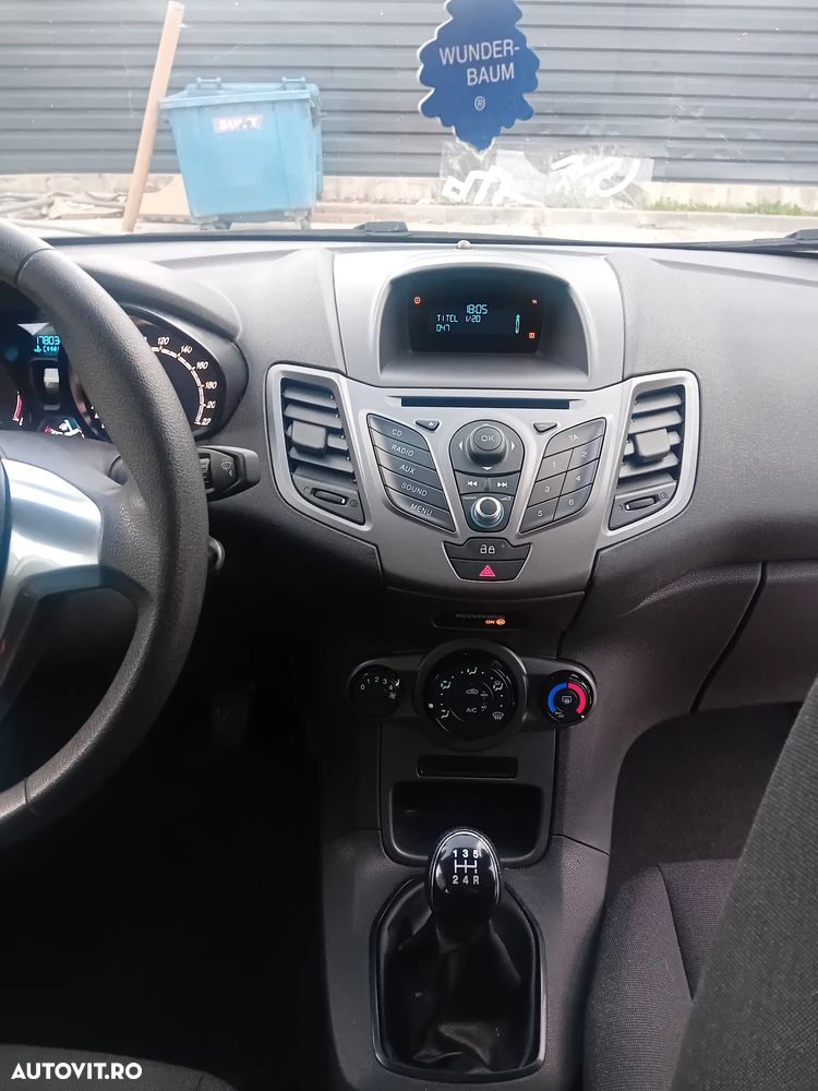 Ford Fiesta 1.25i Comfort - 8