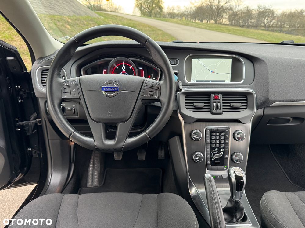 Volvo V40 D3 Summum - 33