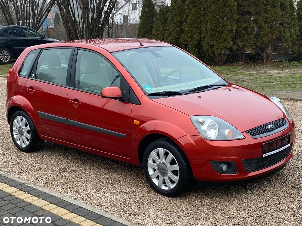 Ford Fiesta 1.4 Ghia - 13