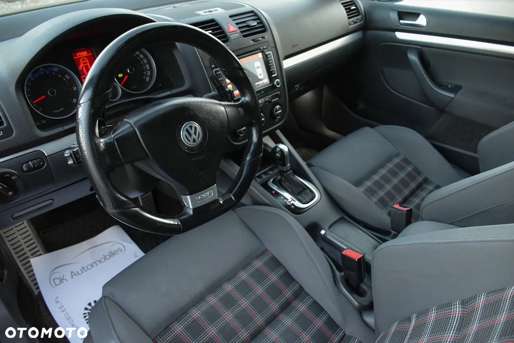 Volkswagen Golf 2.0 GTI DSG - 19