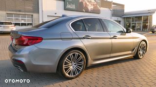 BMW Seria 5 530i xDrive M Sport sport