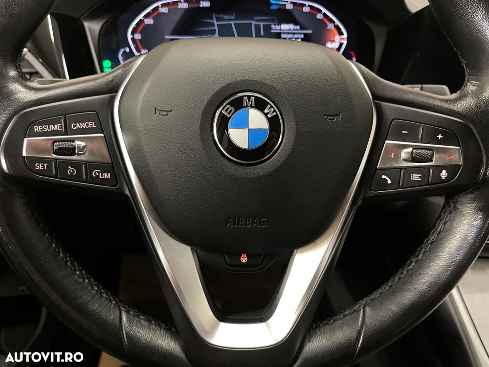 BMW Seria 3 320d xDrive AT MHEV - 26