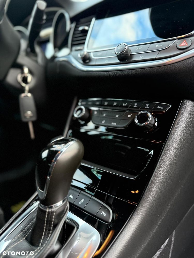 Opel Astra 1.4 Turbo Start/Stop Automatik Innovation - 17