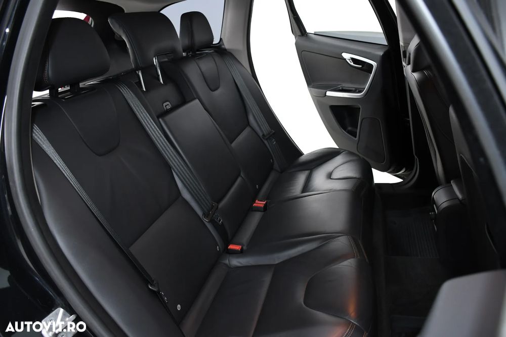 Volvo XC 60 D4 Geartronic Summum - 6