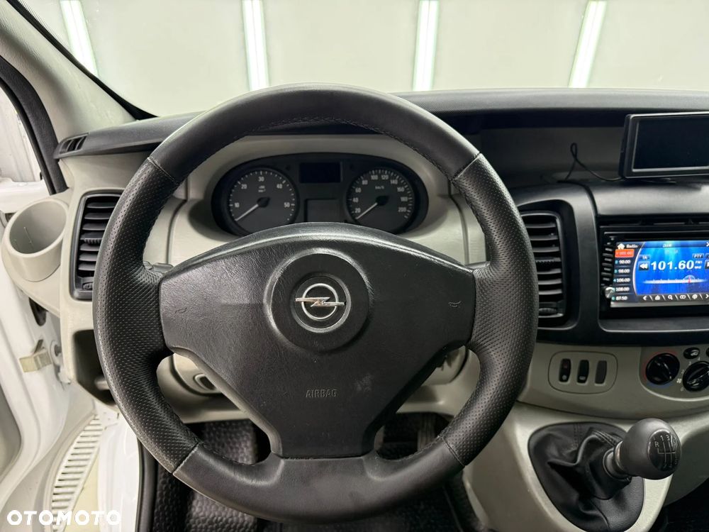 Opel Vivaro - 18