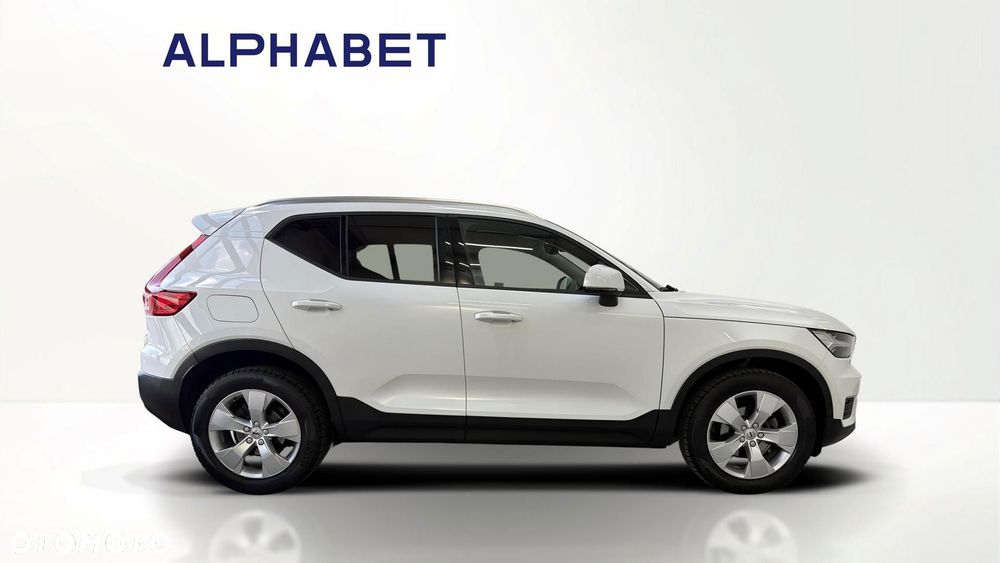 Volvo XC 40 T3 Momentum Pro - 3