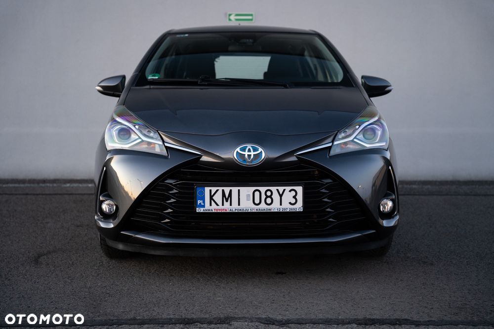 Toyota Yaris Hybrid 100 Premium EU6 - 7