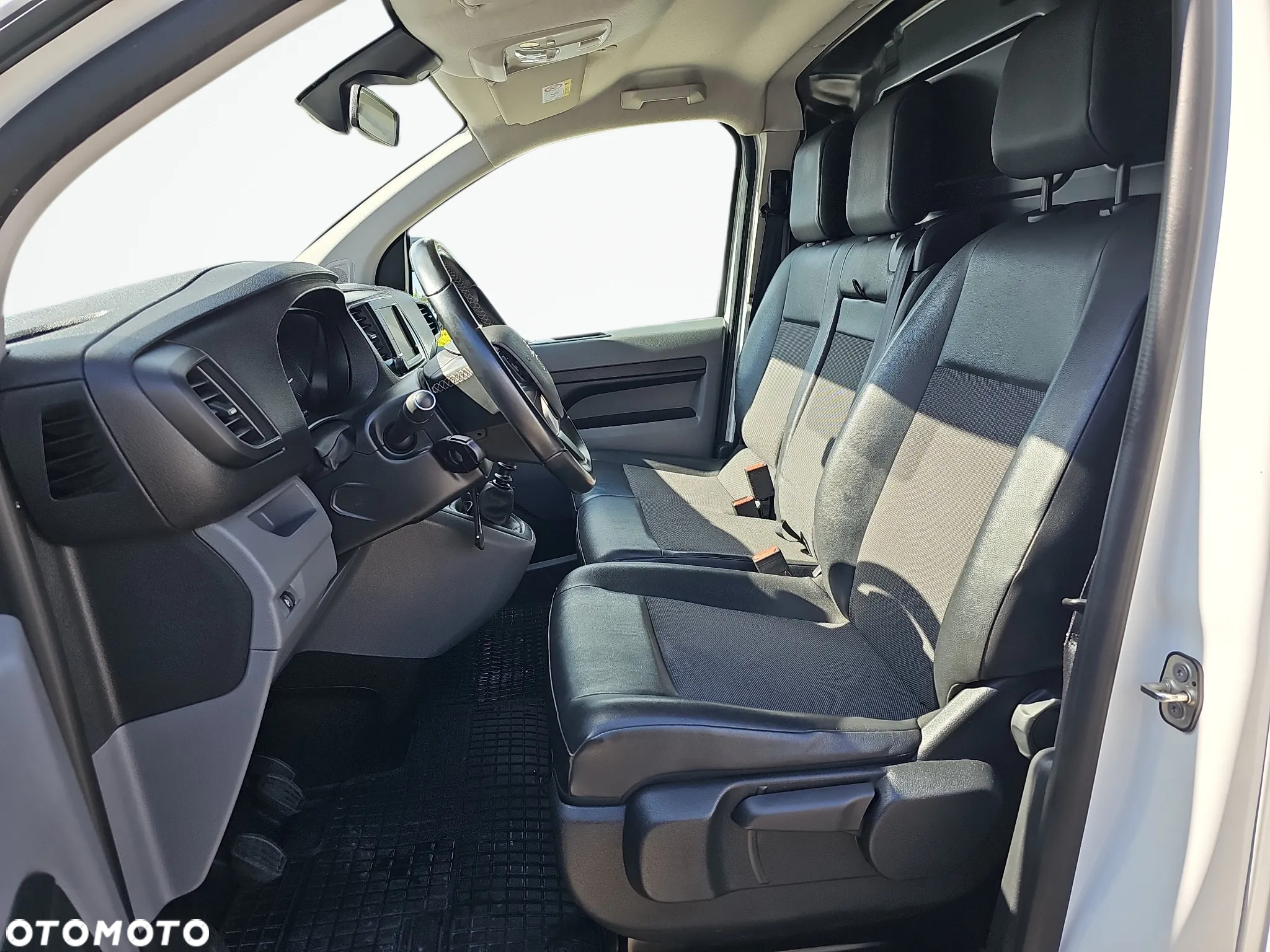Opel Vivaro - 9