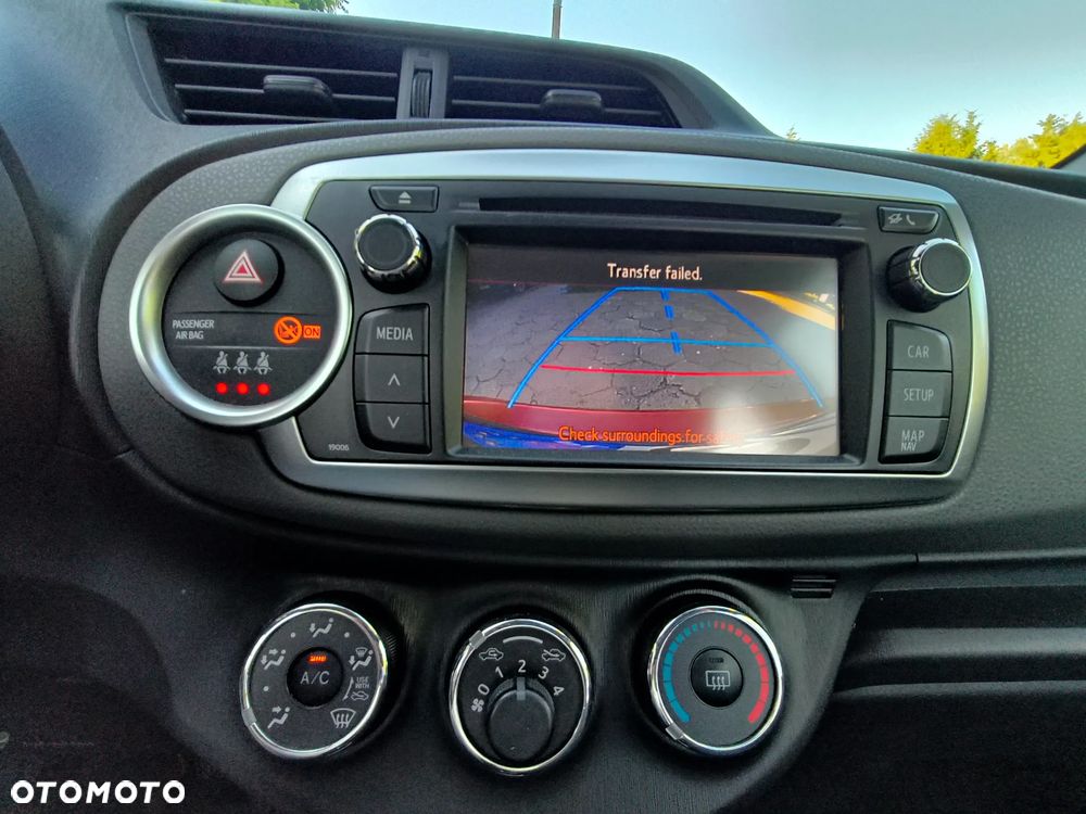 Toyota Yaris - 10