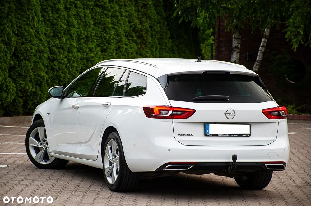 Opel Insignia 2.0 BiTurbo 4x4 Ultimate Exclusive - 11
