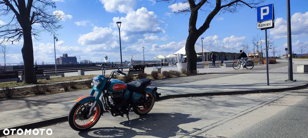 Royal Enfield Classic - 3