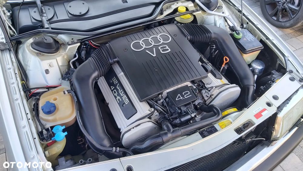 Audi V8 4.2 - 22