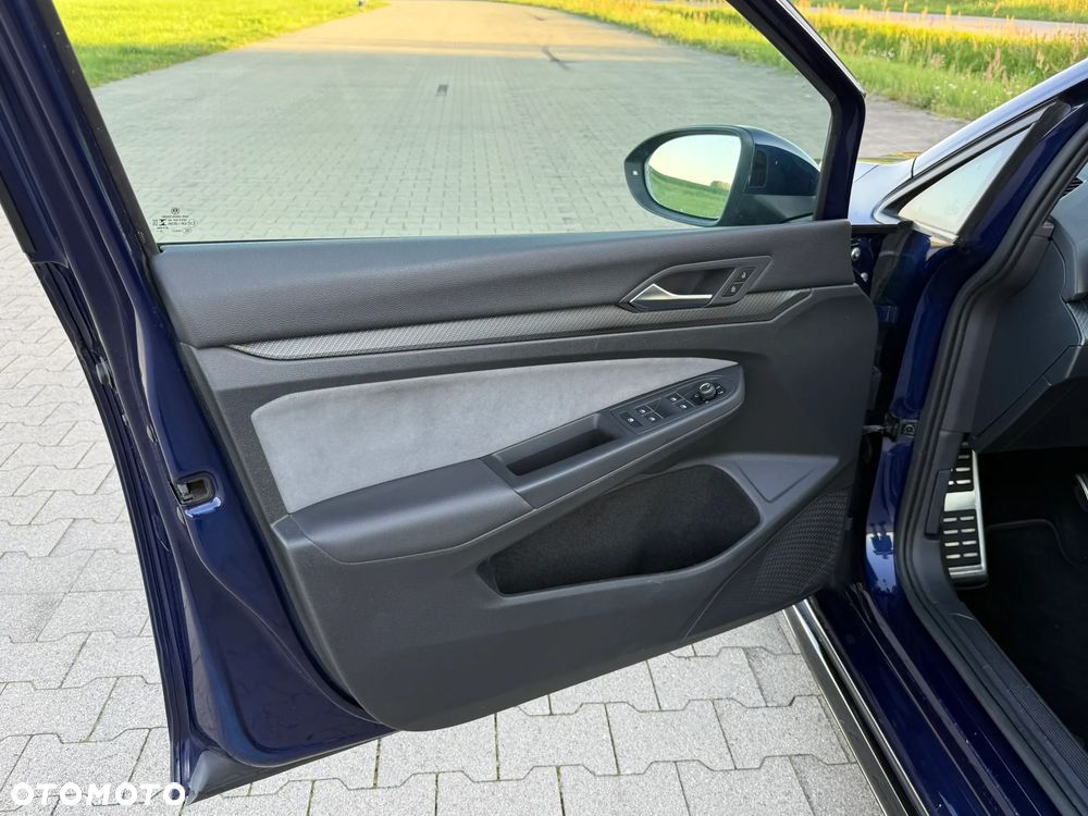 Volkswagen Golf 2.0 TDI SCR DSG R-Line - 11