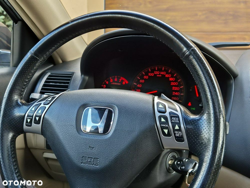 Honda Accord - 16