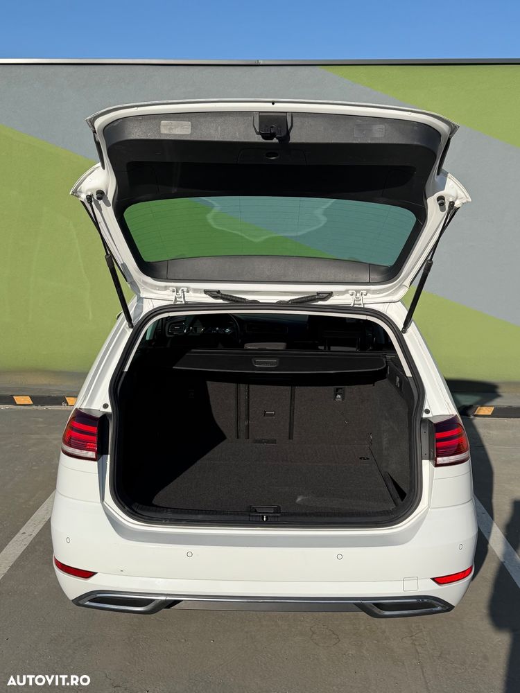 Volkswagen Golf - 14