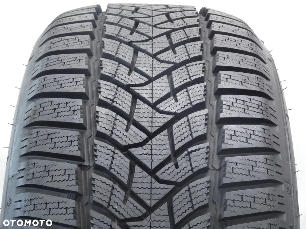 225/50R17 DUNLOP WINTER SPORT 5 , 9mm B5769 - 1