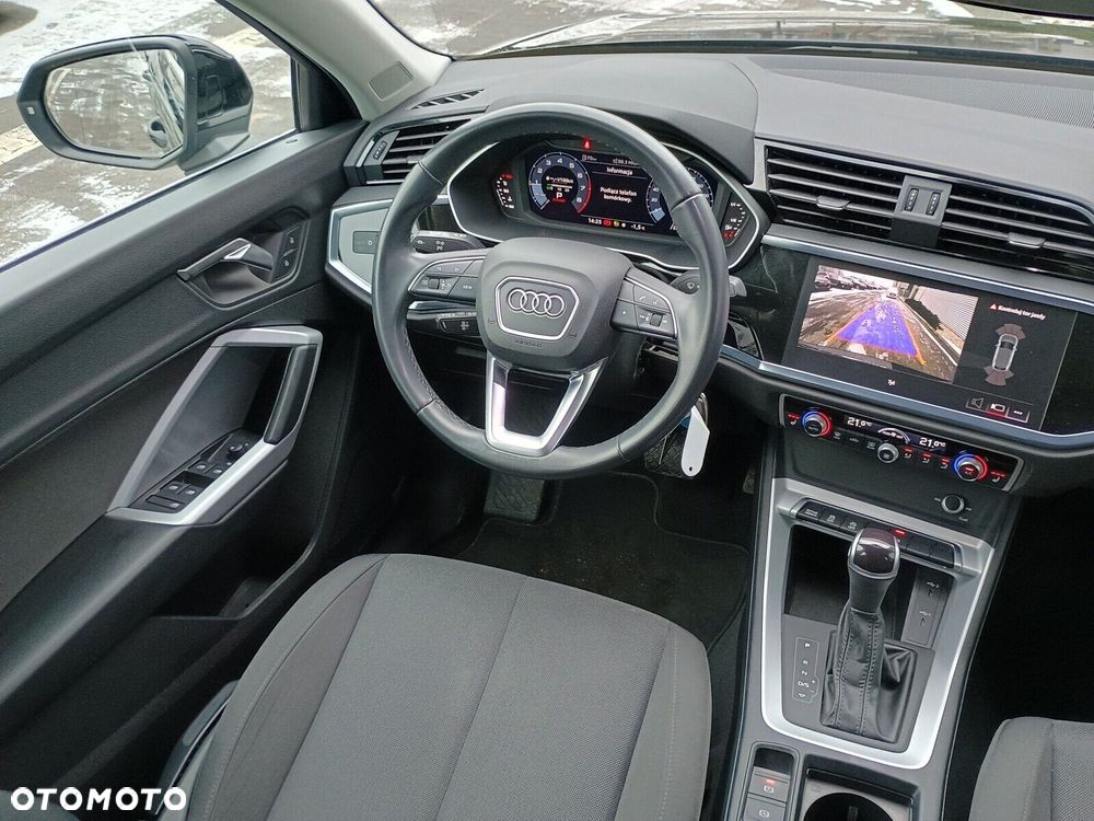 Audi Q3 Sportback - 12