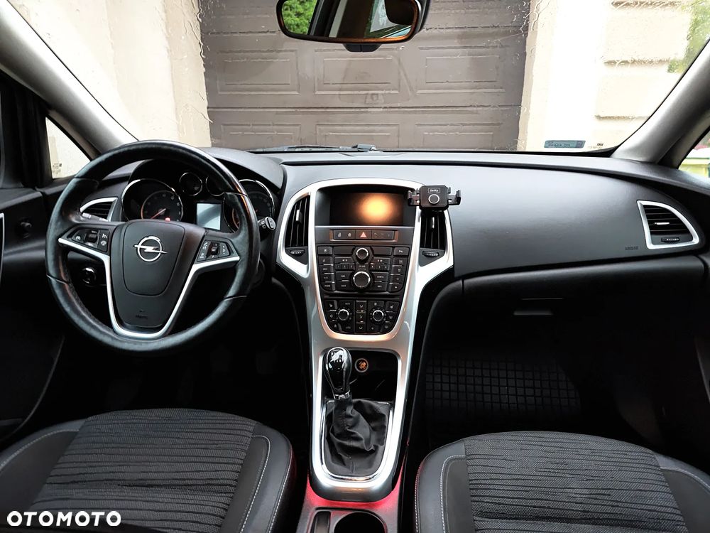 Opel Astra IV 1.4 T Energy EU6 - 9