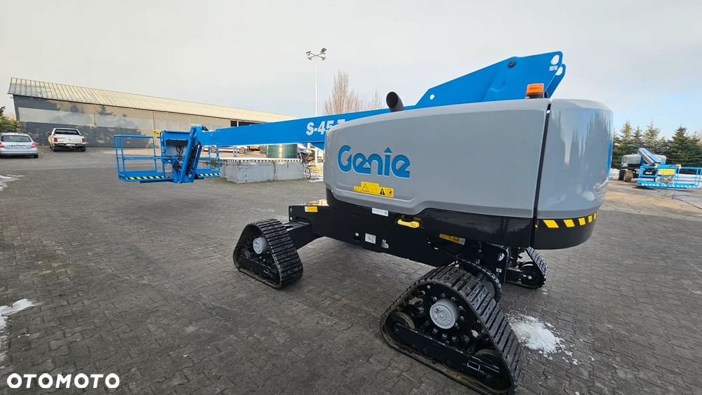 Genie S-45 TraX - 2