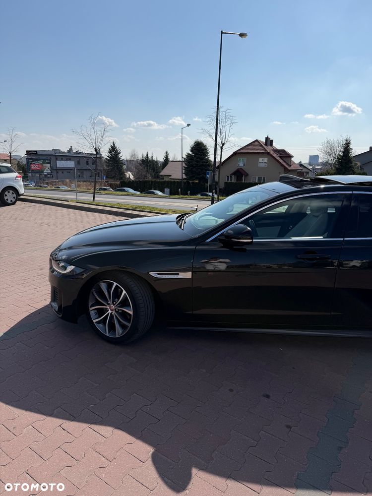 Jaguar XE 2.0 D180 R-Dynamic S - 7