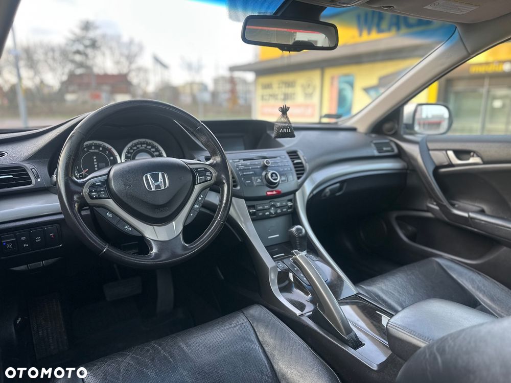 Honda Accord 2.0 Executive - 7