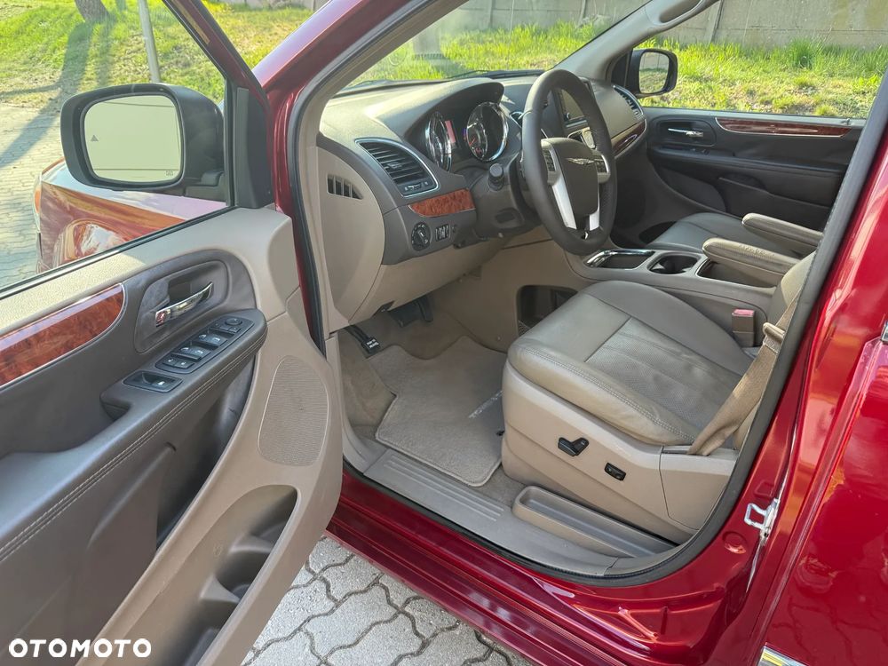 Chrysler Town & Country 3.6 Touring - 14