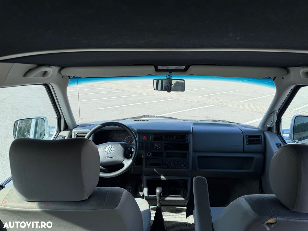 Volkswagen Caravelle - 6