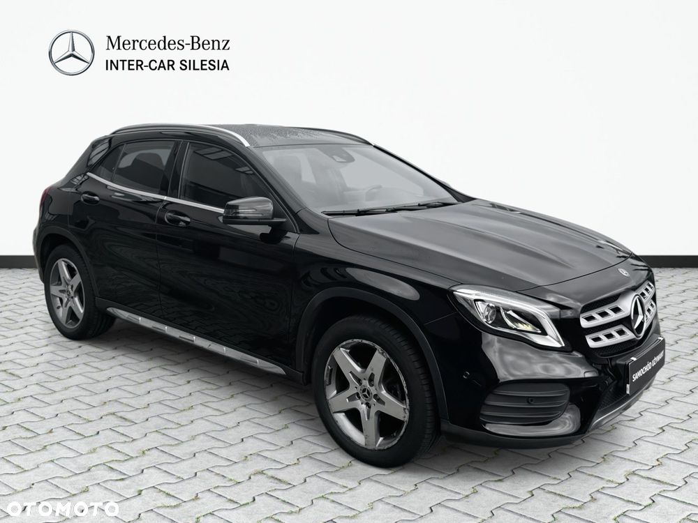 Mercedes-Benz GLA - 4