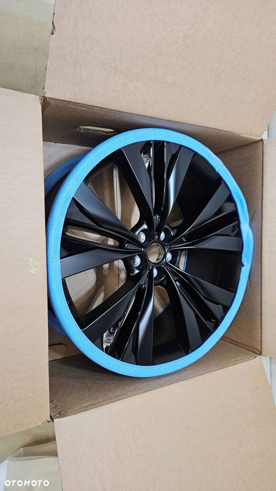 felga aluminiowa jaguar f-type 22'' 9j et45 5x108 mk8m-1007-ja nowa - 1