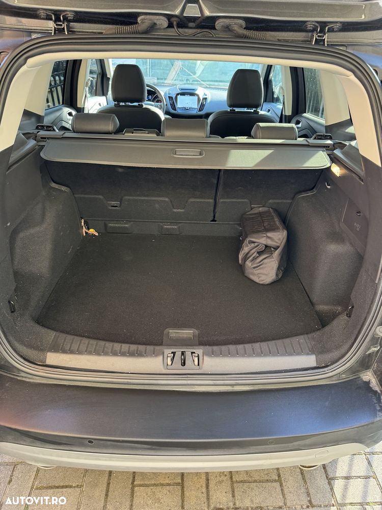 Ford Kuga 2.0 TDCi 4WD Powershift ST-Line - 18